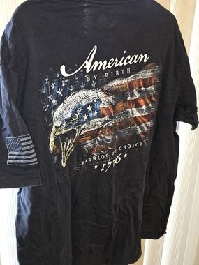 Cabela's Black Graphic Eagle Flag Short Sleeve Tee - Patriotic - XL - Used